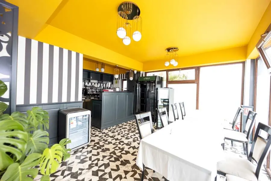 Capat CUG RESTAURANT  CARTIER ASTORIA Lunca Cetatuii - foto 4