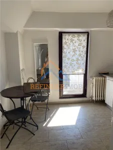 Garsonieră spațioasă și luminoasă  zona Stirbey Voda - Eroilor - foto 2