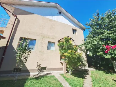 Casa 4 camere, 3 dormitoare, foisor si garaj | Teren 500 mp– Zona CFR - foto 9