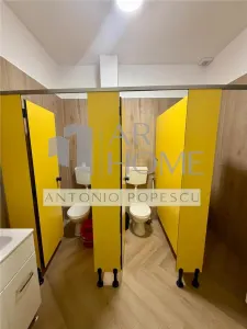 Spatiu comercial, parter de bloc, in Ploiesti, cartier Albert. - foto 11