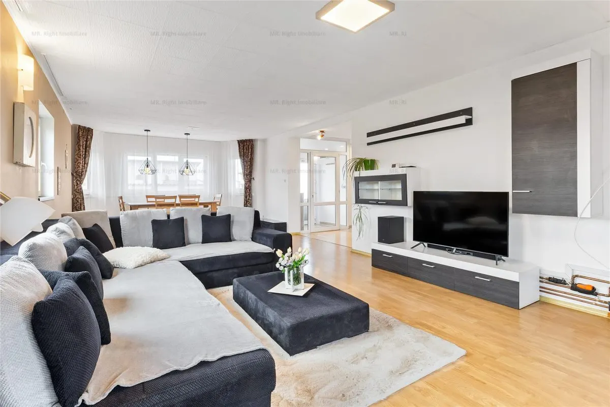 Casa individuala 4 camere cu garaj si curte | Sanpetru - foto 1