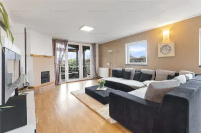 Casa individuala 4 camere cu garaj si curte | Sanpetru - foto 14