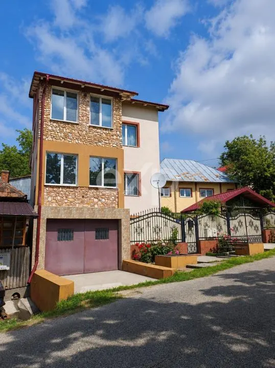 Stefanesti | Proprietate cu doua imobile | Teren 3.297 mp | La 4 km de Pitesti - foto 1