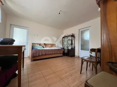 Casă cu 3 camere și teren 1.140 mp toate utilitățile, anexe și acces stradal - foto 8