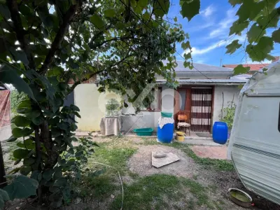 Casa cu 4 camere si baie + teren 567 mp pe Nicolae Balcescu in Gaesti - foto 2