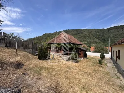 Casa batraneasca, renovata complet, teren 640mp, in Dabaca, Hunedoara - foto 12
