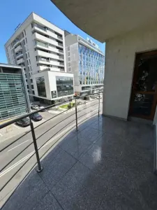 Inchiriere apartament 2 camere Ultracentral, bloc nou - Pitesti