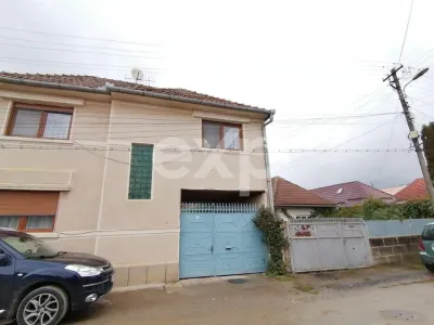 Casă de vânzare – Făgăraș 110 mp ,curte comuna! - foto 2