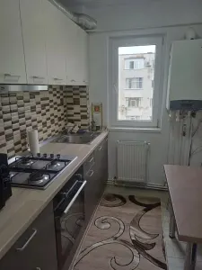 Apartament 2 camere de închiriat â€“ Mircea, etaj 3, centrală termică, aer condiționat - foto 4