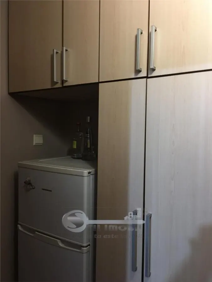 Garsonieră de închiriat â€“ Bd. Poitiers, etaj 2/3, centrală proprie - foto 10