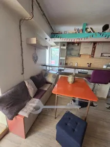 Apartament de închiriat â€“ 44 mp, balcon, centrală proprie, bloc cu lif - foto 2
