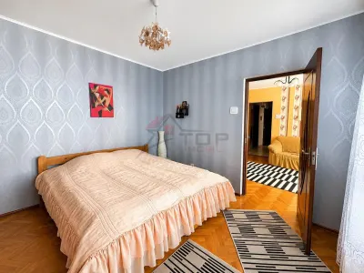 Vanzare apartament 3 camere - Podu Ros - bulevard etaj 2 - foto 3
