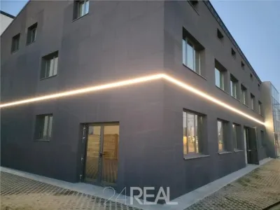Spatiu comercial/retail in Otopeni - ideal Showroom + depozitare - Otopeni
