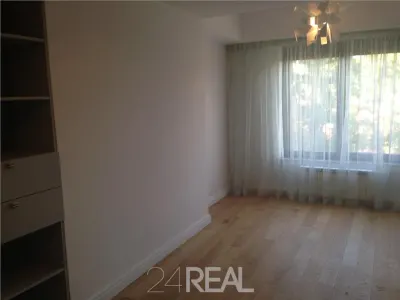 Inchiriere apartament pretabil rezidenta sau birou - foto 8