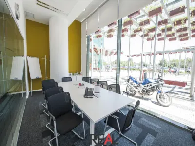 Birouri de inchiriat - servicii incluse - aproape de Marriott - foto 10