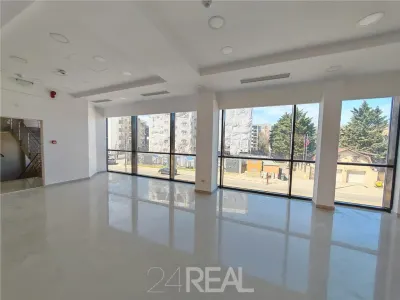 Spatiu comercial pretabil showroom/retail in Pipera - foto 2