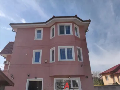 Vila de vanzare pretabila pentru rezidenta/birouri/gradinita - Bucuresti