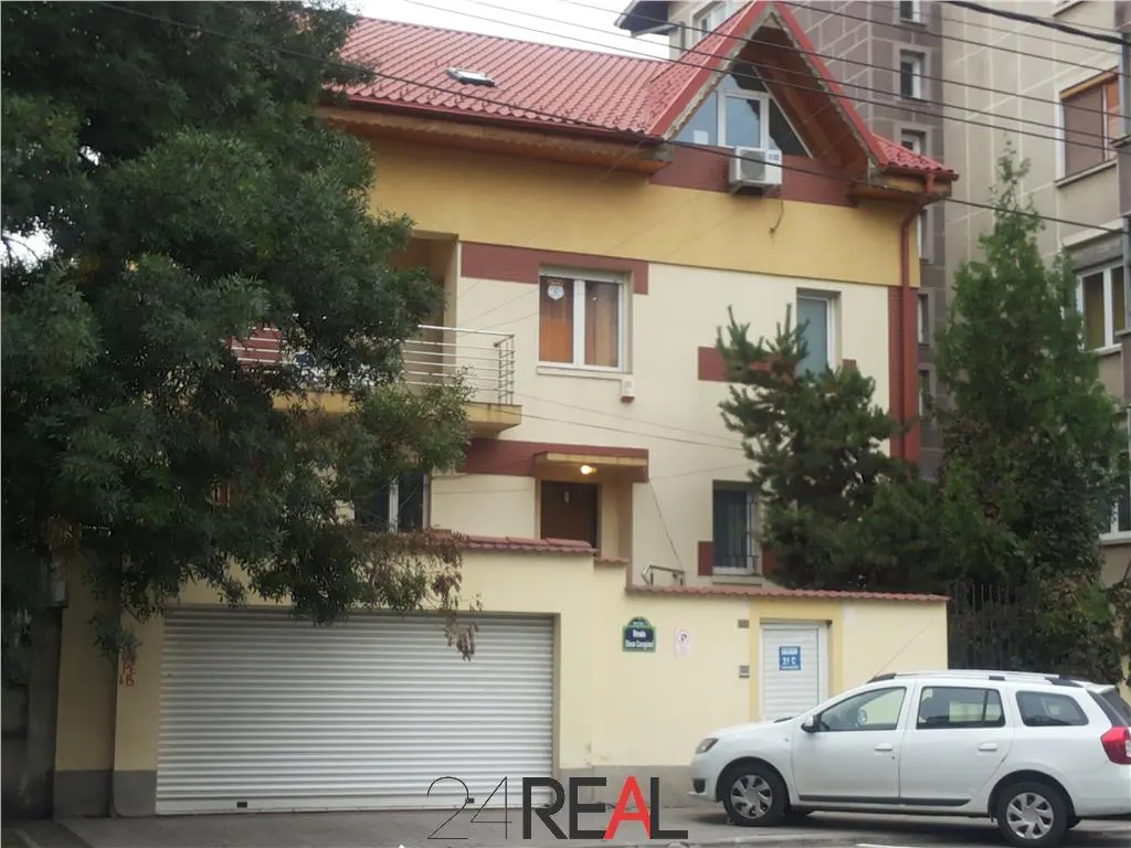 Vanzare vila pentru birouri - foto 1