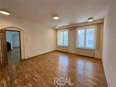 Vanzare birou langa Herastrau/Arcul de Triumf parter 400 mp - Bucuresti