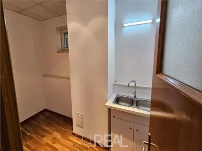 Vanzare birou langa Herastrau/Arcul de Triumf parter 400 mp - foto 10