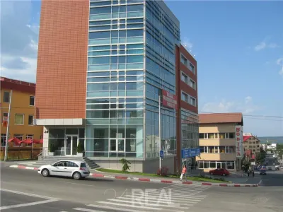 Spatiu birou de inchiriat de la 240 mp - Pitesti