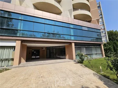 Vanzare Spatiu comercial stradal - Parter si Mezanin - 900 mp - foto 8