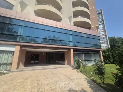Vanzare Spatii - clinica, comercial, showroom, birouri - foto 16