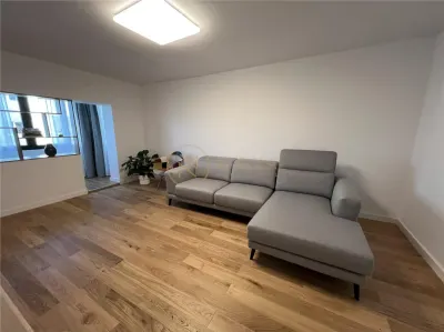 Vanzare apartament de 4 camere in zona Aviatiei renovat - Bucuresti