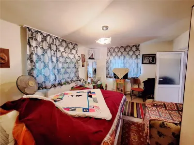 Casa batraneasca cu 3 camere, 350 mp teren – Zona CFR | Garaj, beci - foto 6