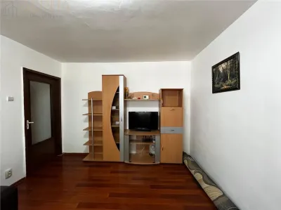Apartament 3 camere de inchiriat – Str. Mesteacanului  - foto 2