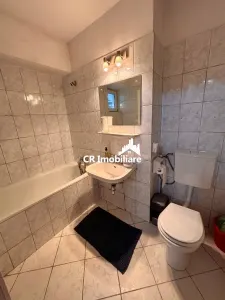 Apartament 3 camere, Piata Unirii pretabil pentru firma plus 1 loc de parcare  inclus in pret - foto 4