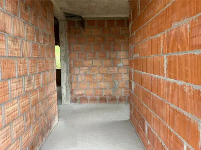 Casa la rosu cu 4 camere 2 bai Ocolis - foto 8