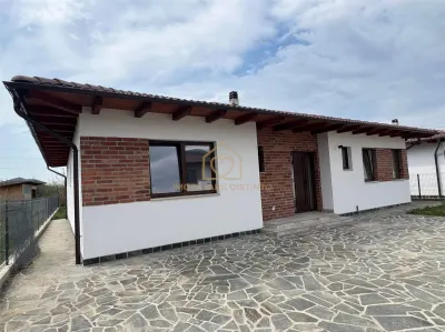 Casa finisata cu 3 dormitoare - foto 2