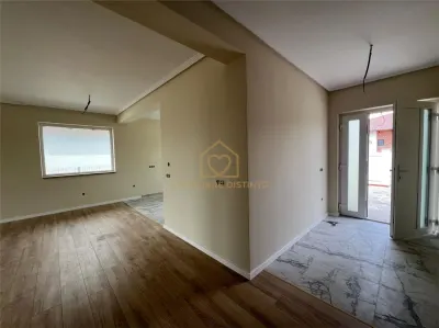 Casa finisata cu 3 dormitoare - foto 3