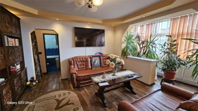Apartament 2 camere in Onesti, zona ultracentrala, la cheie . - foto 5
