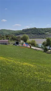 Teren pe malul lacului in jud Bacau la 60 min de Onesti Are certificat de urbanism - foto 2