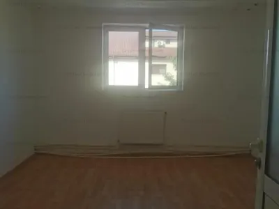 VILA P+1+M 180mp utili zona Centrala 232mp teren - foto 9