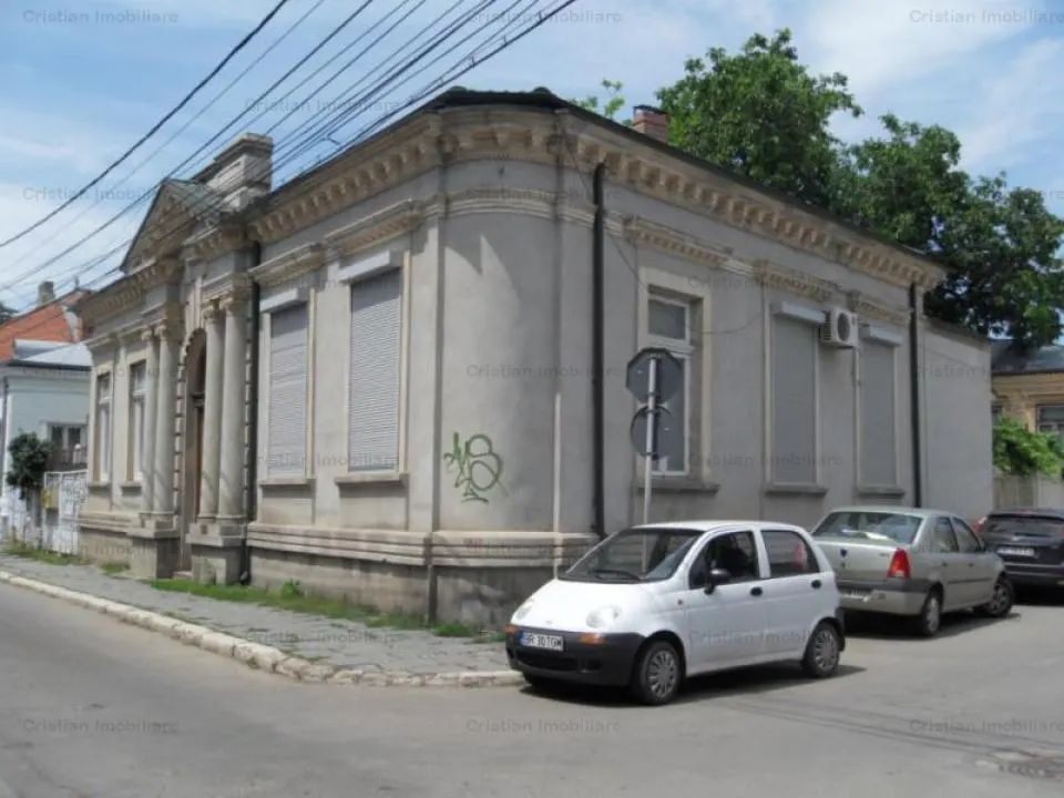 Casa Boiereasca D+P+M pozitie excelenta pe colt zona Centru Istoric - foto 13