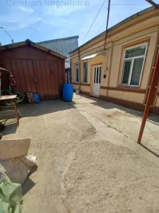 zona Centrala Casa 3 camere 72mp utili  TOATE UTILITATILE - Braila