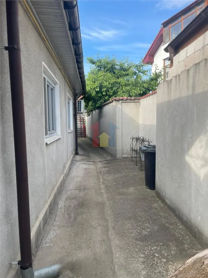 Casa 3 camere, toate utilitatile teren 200 mp zona Centru Istoric - foto 1