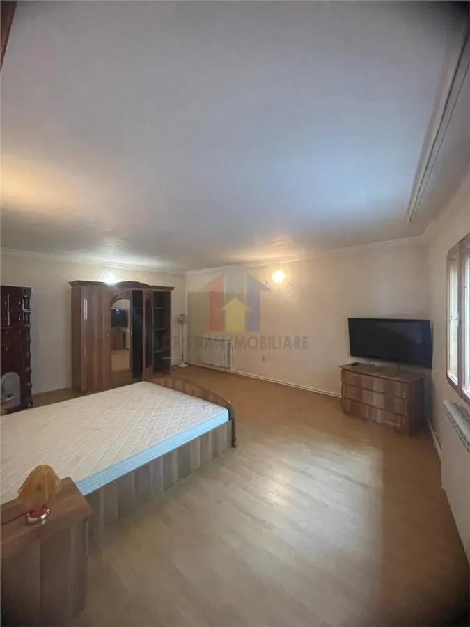 Casa 3 camere, toate utilitatile teren 200 mp zona Centru Istoric - foto 4