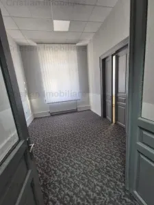 Casa Superba 3 camere, 127 mp utili , toate utilitatile, zona Centrala - foto 4