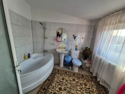 170mp utili Vila P+1+M Teren 200 mp 5 Cam caramida zona Sos.Focsani x Com.din Paris - foto 8