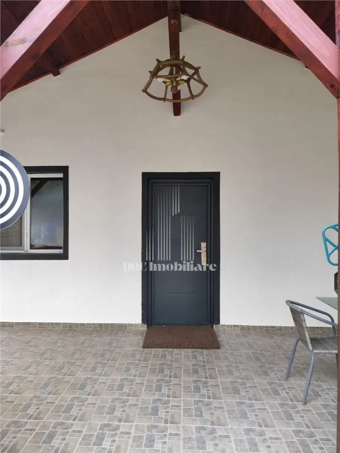 Casa individuala mobilata de vanzare 3 camere 74mp I Terasa acoperita I Baraitaru - foto 5