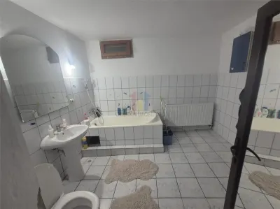 Vila 6 camere P+1  caramida + Bca 235mp construiti Piata Satraca - foto 12