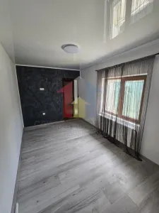 Casa Frumoasa Super Pret Renovata zona Piata Saraca  -Scoala 18 - foto 3