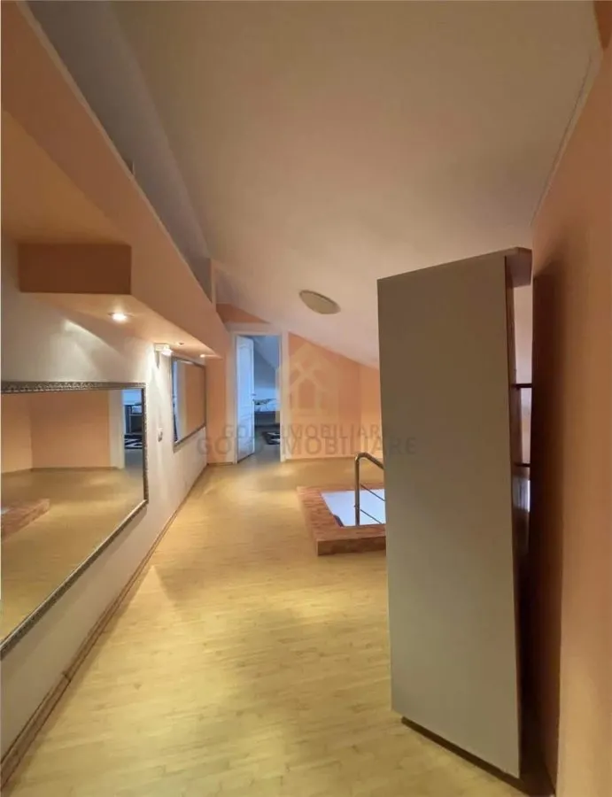 Apartament 4 camere de vanzare central - foto 7