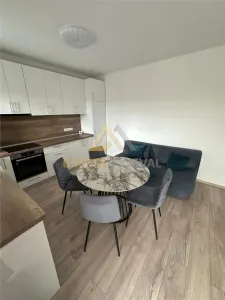Apartament inchiriere bloc nou - foto 8