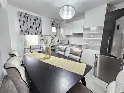 Apartament 3 camere, de inchiriat, zona Bt, Unirii - Targu Mures