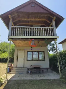 Cabana cu 2 dormitoare la Lacul Surduc – P+M, teren 445 mp, 2 terase, zon? verde superb?. - foto 2